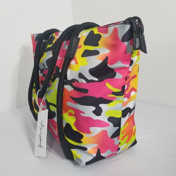 Kendall and Kylie Camo Bag - Picture 7 of 11